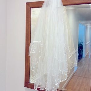 White crystal embroidered Finger Tip veil